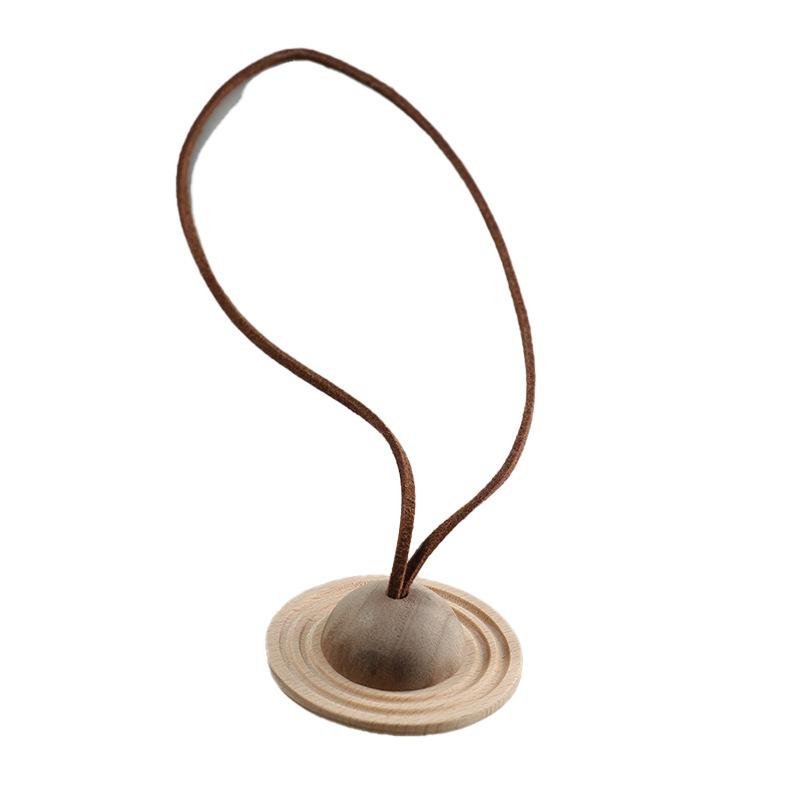 Персонализированный шарм-диффузор «Планета» из черного ореха - Деревянная подвеска для автомобиля или рюкзака