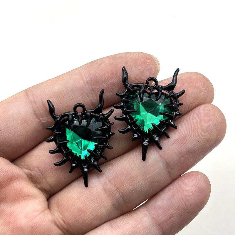 Инопланетное ожерелье с кулоном из стразов: Готический панк-стиль для мужчин и женщин