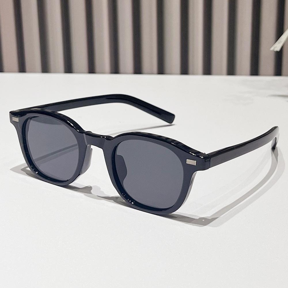 Classic Retro Men Small Frame Oval Eyeglasses Outdoor Men'S Driving Sun Protection Eyewear Fashion Women'S Uv Protection Shades