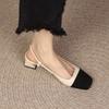 Сяосянфэн Босоножки с закрытым носком Женские 2025 Новые Летние Универсальные Французский Средний Каблук Открытая Пятка Женская Обувь Толстый Каблук Обувь с Цветовой Блокировкой