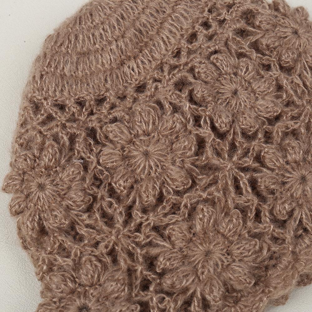 Autumn and winter fashionable solid color simple autumn and winter warm and comfortable knitted hat outdoor street shot small wool hat