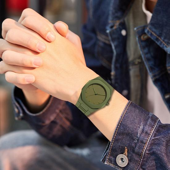 Unisex Quartz Watch Casual Analog Watch with Easy To Read Dial Solid Color Wrist Watch for Men Women Birthday Gift