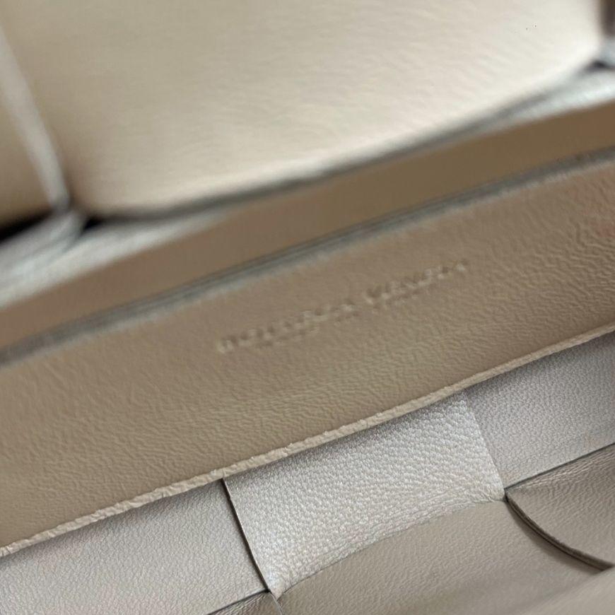 [Pre-Owned] Bottega Veneta Mini Cassette Bag 'Almond/Gold' - Excellent #1HYJFA1