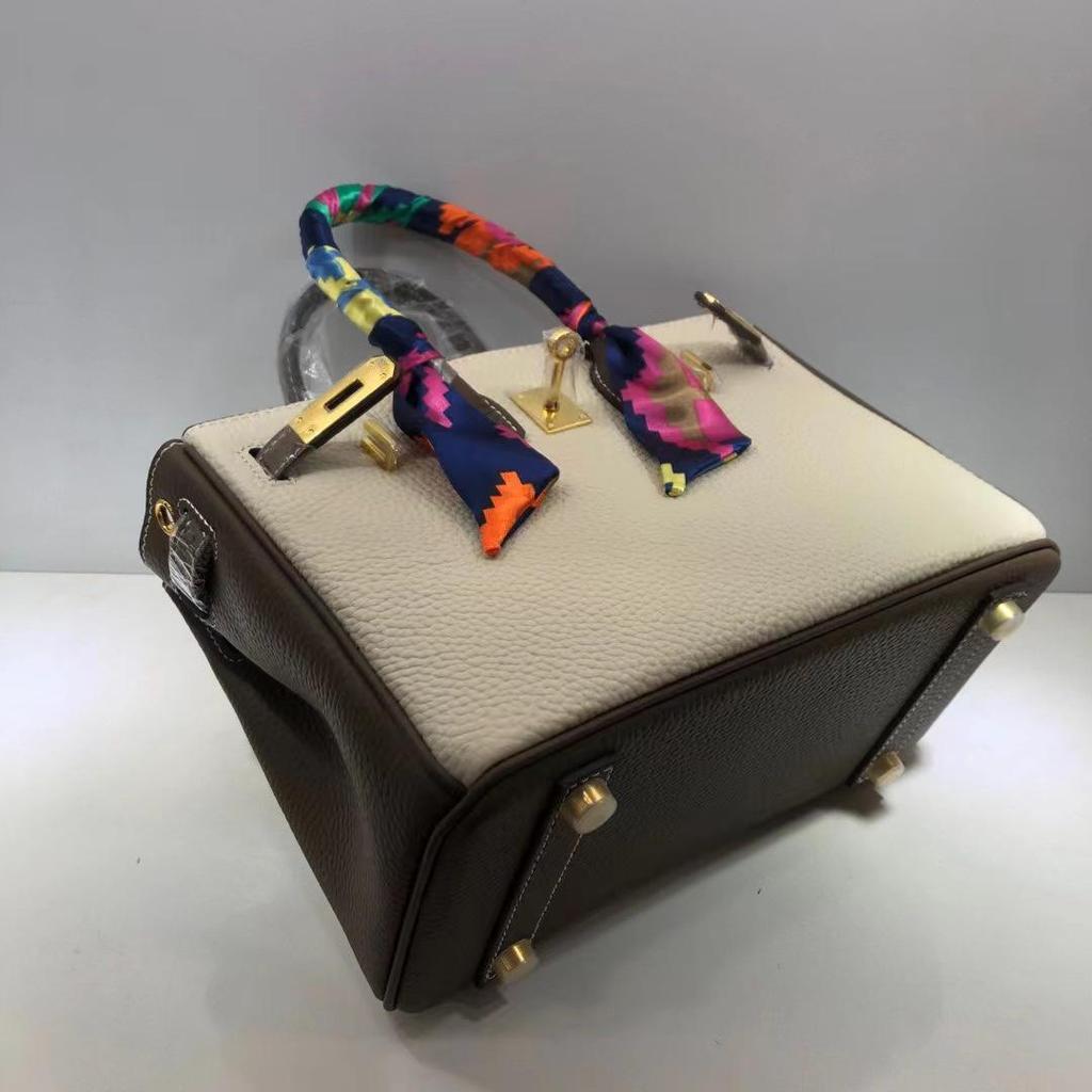 Сумка на плечо из коровьей кожи Colorblock Platinum Lychee Grain 2024 года — повседневная сумка для поездок на работу