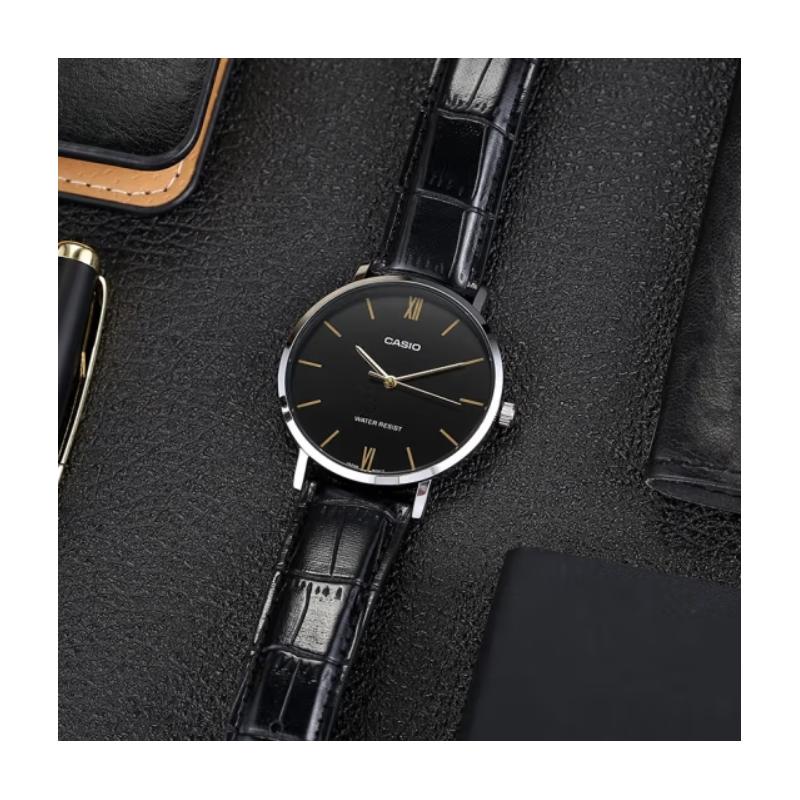 Casio Серия STANDARD Кварцевый механизм Кожаный ремешок Японские и корейские часы Мужские часы Серебристый циферблат MTP-VT01L-1B