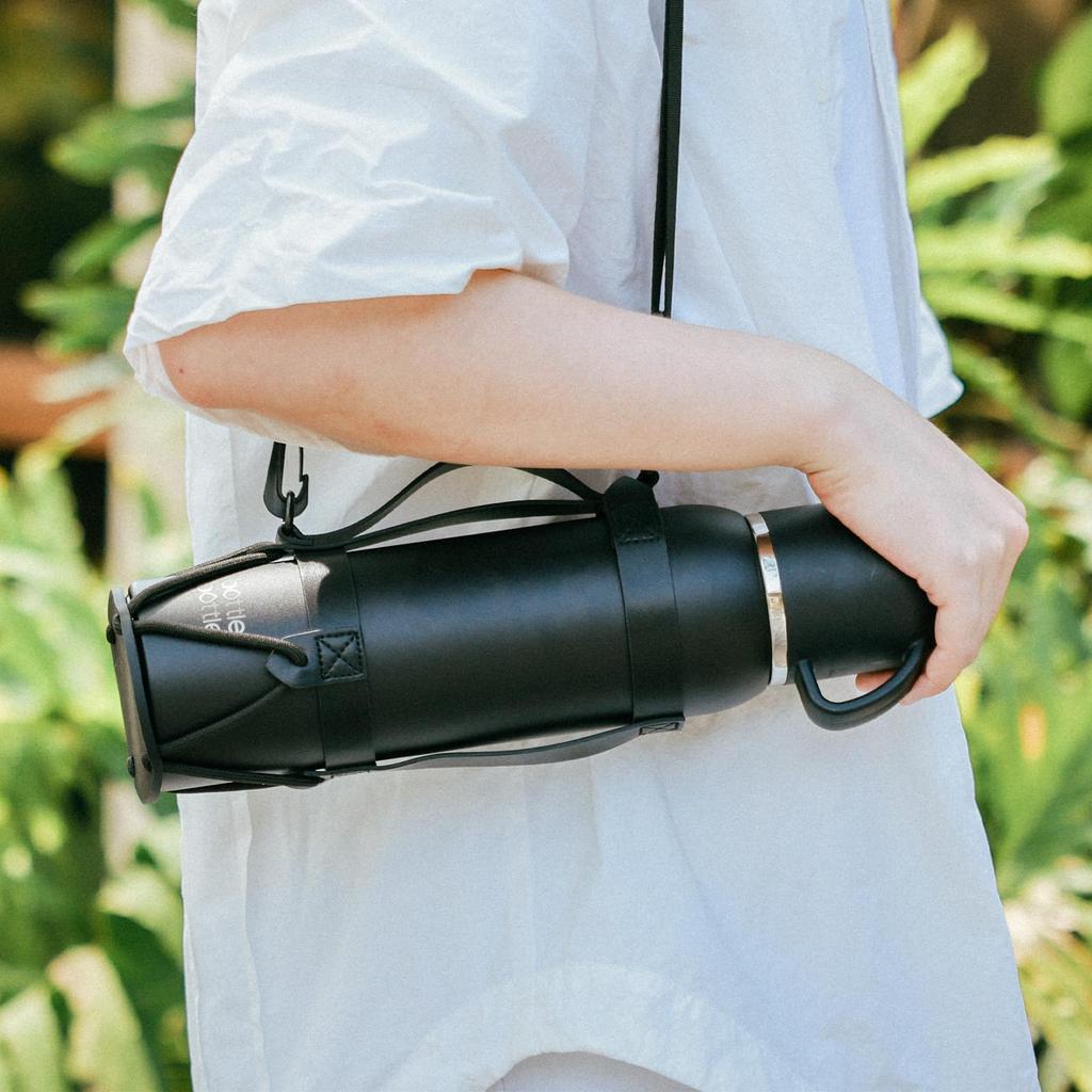 БУТЫЛКА БУТЫЛКА Вода 1 Большая BPA поставляется с легким для легкого протекания Мой поставляется с прямой чашкой Черная бутылка, литр, емкость, бесплатно, ручка, переноска, мытье,