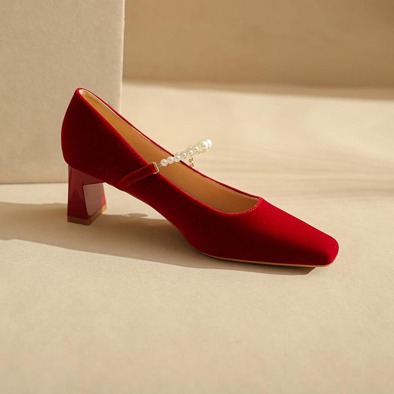 Модные туфли-лодочки с квадратным носком для женщин, 2024 новинка, ремешок с пряжкой из бусин, высокие каблуки, модные туфли-лодочки, женская обувь, красные свадебные туфли для невесты