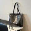 Large-capacity tote bag women's 2026 new fashionable and simple casual shoulder bag to work commuting texture big bag