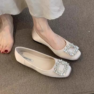 Туфли на плоской подошве весна новые с мелким вырезом стразы квадратный носок темпераментные одинарные туфли женские