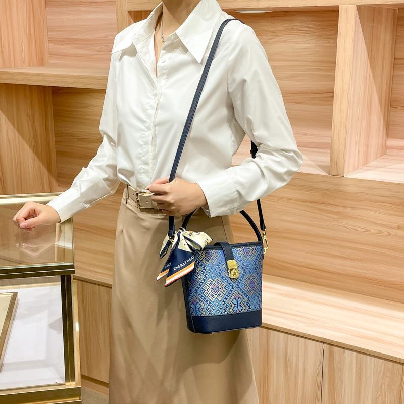 Women Clutch Bag Purse Handbag Fashion Small Wallet Coin Purse Casual Daily Party Crossbody Hand Bag