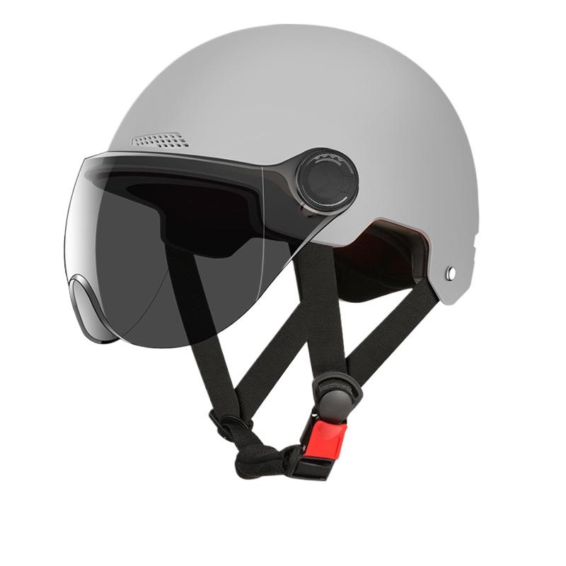 Шлем Электромобиль Женский и Мужской Мотоциклетный Аккумуляторный Автомобиль Полушлем Летняя Защита от Солнца Полный Шлем Оптом Езда Дышащий и Легкий