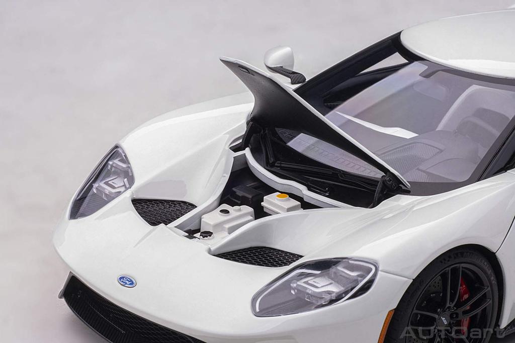 AUTOart 1/18 Scale Ford GT 2017 White Finished Product
