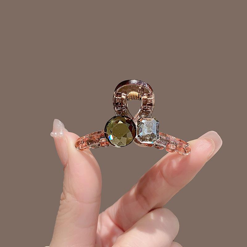 Elegant Bow Shark Clip Fashion Back Vintage Ponytail Head Hair Clip Fixed Hairgrips For Woman Simple Hollow Geometry Hairpin