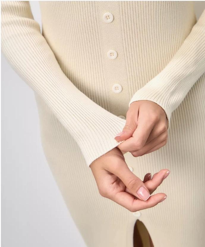 Платье миди с V-образным вырезом, разрезом, однобортное, вязаное, облегающее