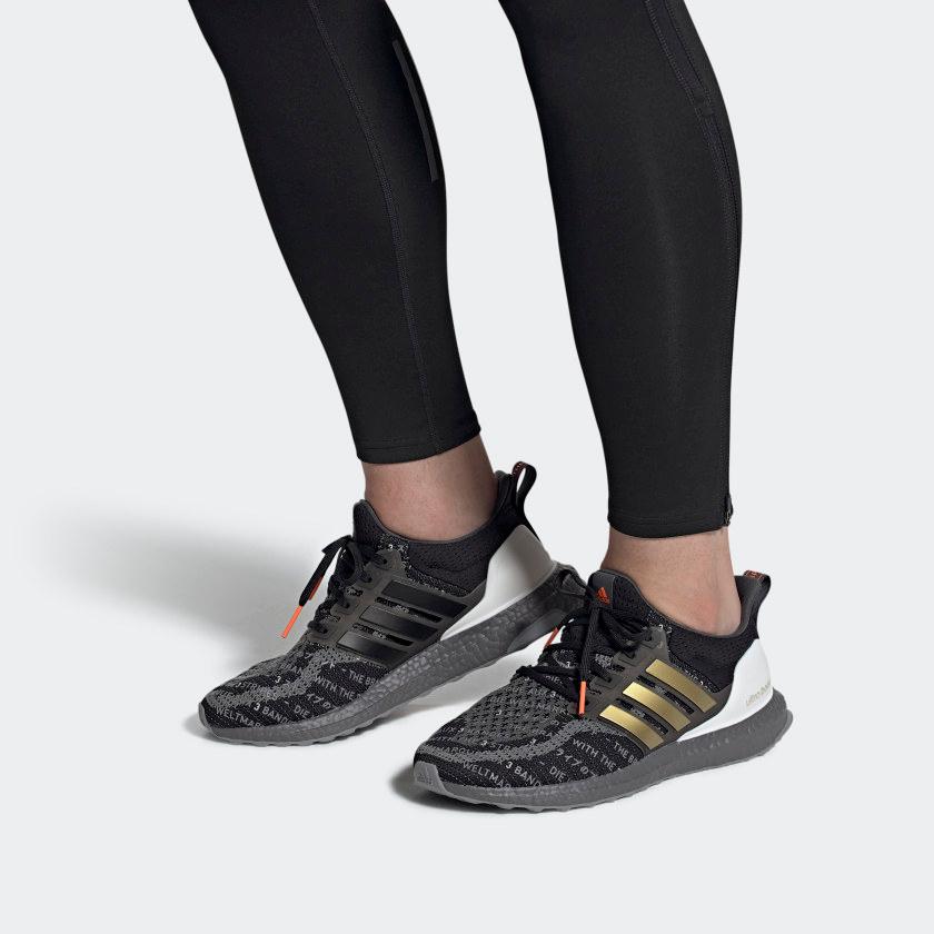 adidas UltraBoost 2.0 City Pack 'Шанхай' (унисекс) Черные / Золотые Беговые Кроссовки EH1712