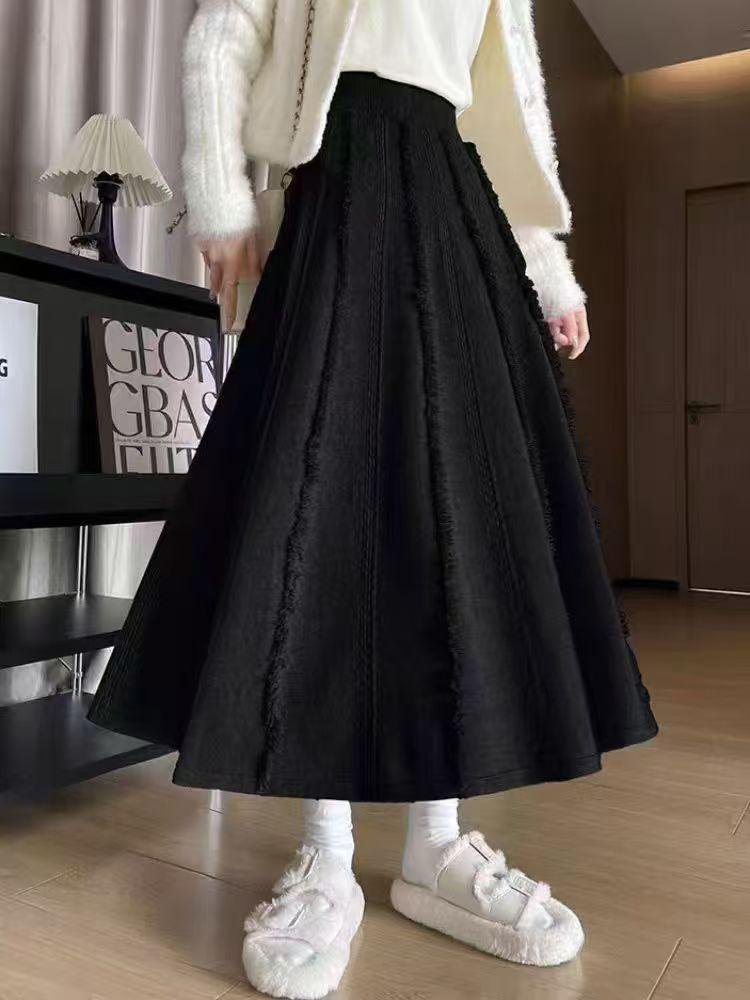 Женская осенне-зимняя белая шерстяная миди-юбка: Завышенная талия, А-силуэт с кисточками