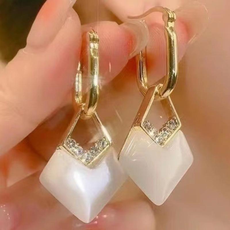 Тенденция Роскошные белые серьги с геометрическим ромбом из камня кошачий глаз для женщин Темпераментные ювелирные изделия Подарочные аксессуары