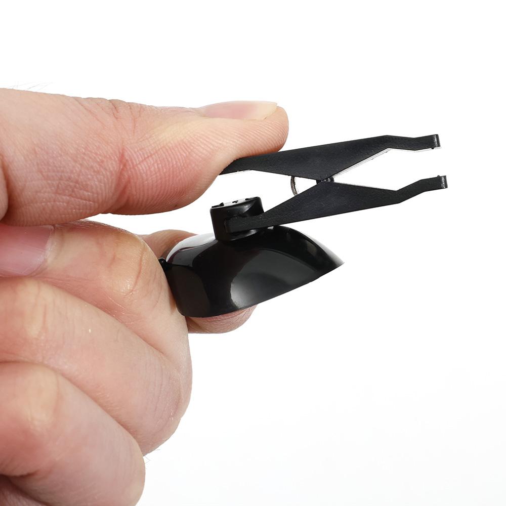 Автомобильный зажим на присоске