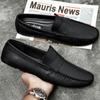 Мужские мокасины Slip on Flats из натуральной кожи Мужские лоферы Легкие мужские туфли класса люкс Итальянская обувь Обувь для вождения Модные туфли