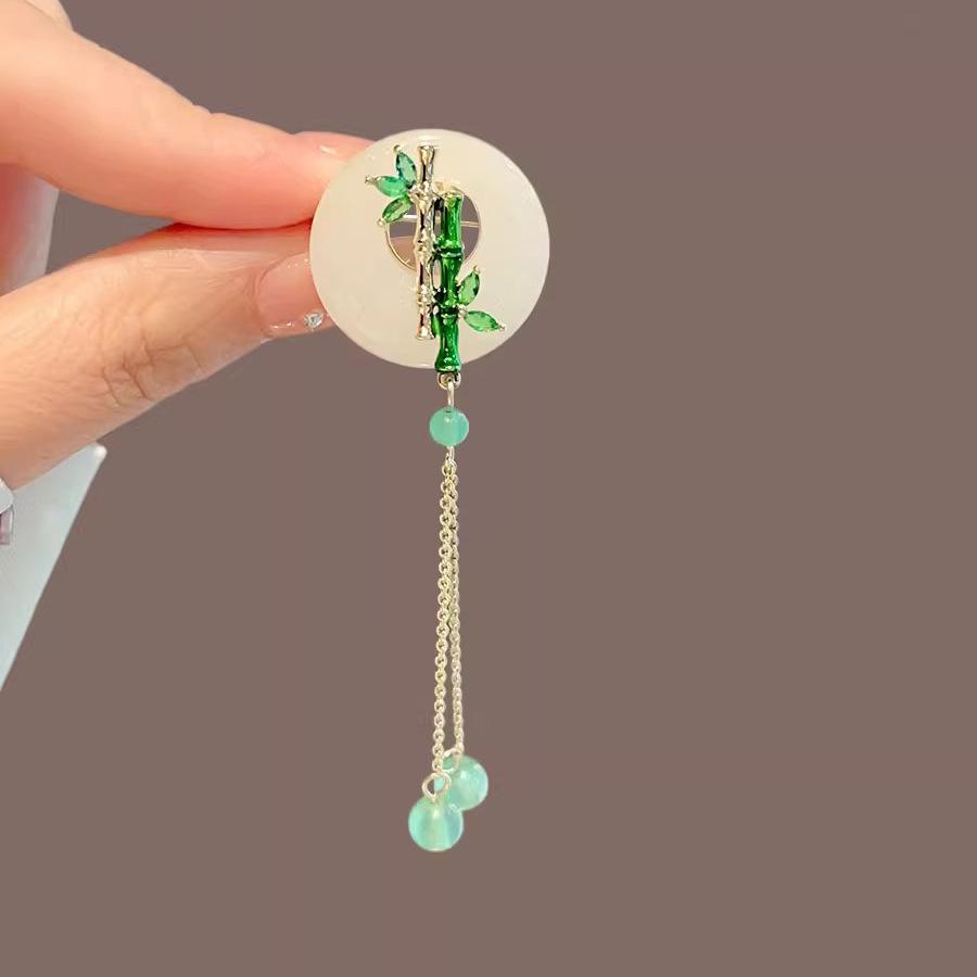 Green Bamboo Ping An Buckle Tassel Brooch High-End Women'S Design Sense Niche Pin Suit Corsage Cheongsam Accessories