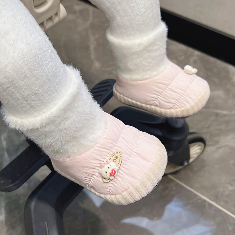 Зимние плюшевые туфельки для новорожденных: Мягкие, теплые хлопковые носки с защитой от сползания для мальчиков и девочек, размеры 3-12 месяцев.