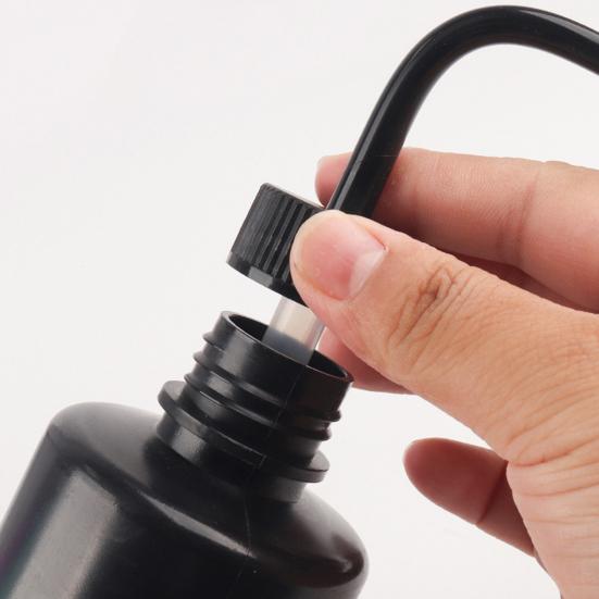 Бутылочка для очищения ресниц с изогнутым носиком 250 мл Инструмент для снятия макияжа с бровей и ухода за ресницами Многоразовая бутылочка с дозатором для салона красоты и домашнего использования