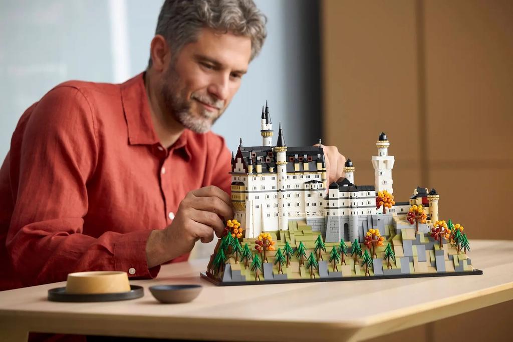Lego Architecture 21063 - Neuschwanstein Castle