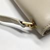 [Pre-Owned] Gray Leather Shoulder Bag - Very Good #1UM6BTZ