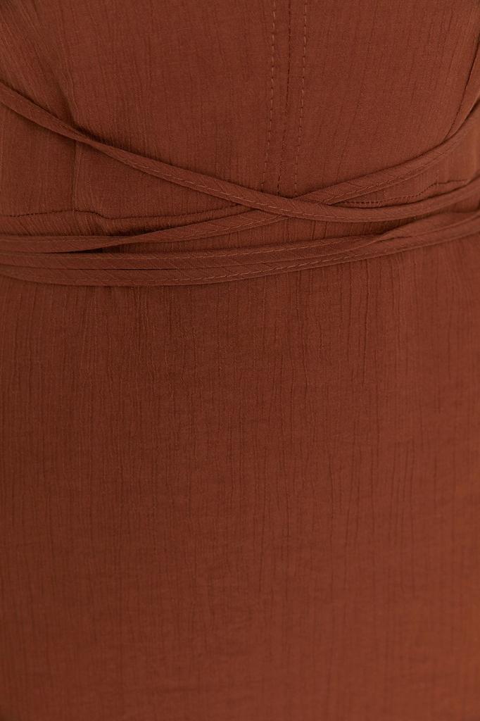 Женское стильное платье Черное тканое пляжное платье миди с открытой спиной