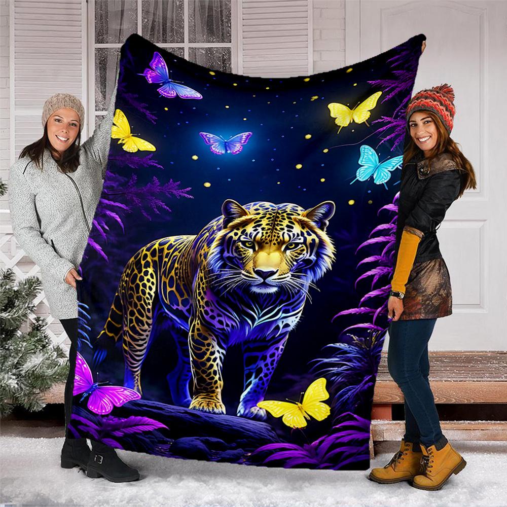 1pc Leopard Print Throw Blanket Polyester Fiber, Lightweight Flannel, Soft & Warm, All Season Use for Outdoor, Camping Digital Print