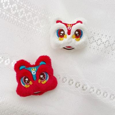 Плюшевая брошь в виде танцующего льва в китайском стиле, символ удачи, праздничная одежда на Новый год, сумка, булавка для шарфа, значок на грудь