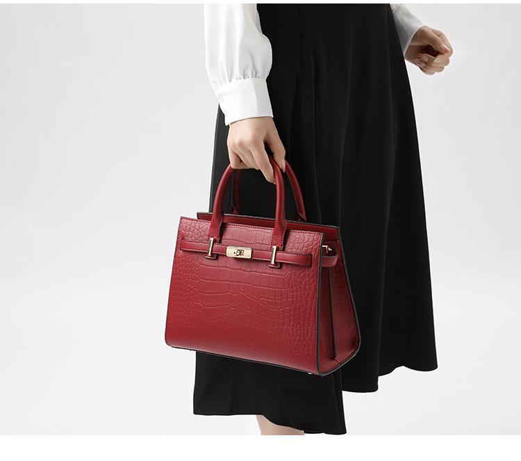 Красная сумочка для невест и матерей - Элегантный свадебный подарок