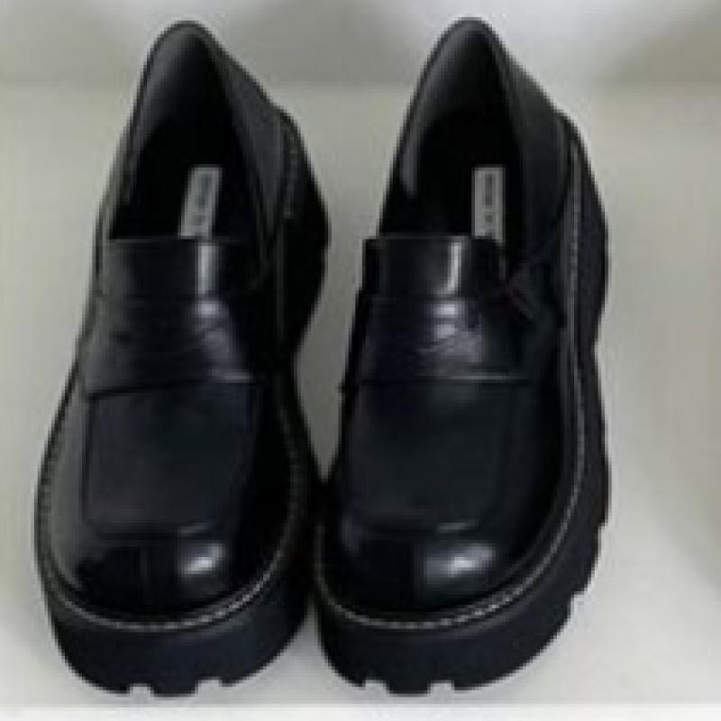 New ArrivalS Open Run Women S claSSic Platform loaferS