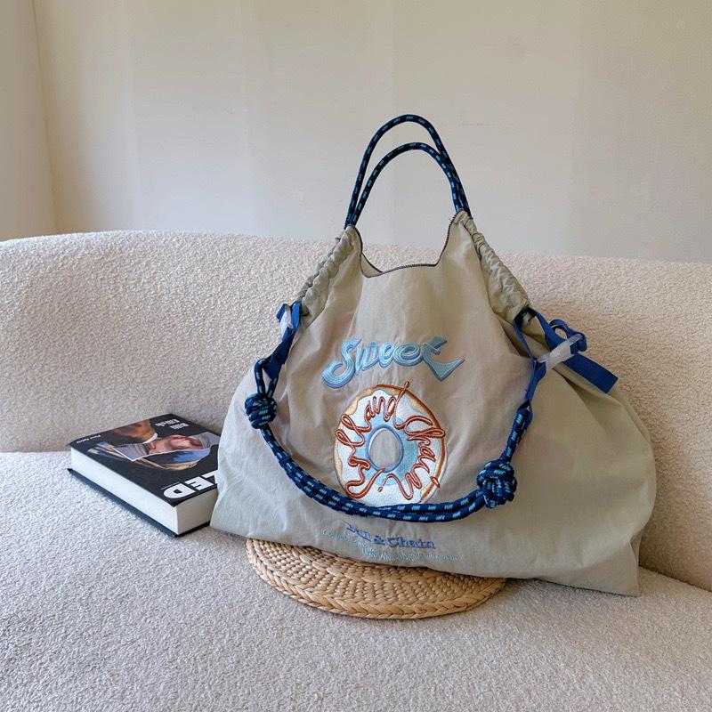 Japan Donut Embroidery Ballchain Crossbody Bag - Gao Yuanyuan Style
