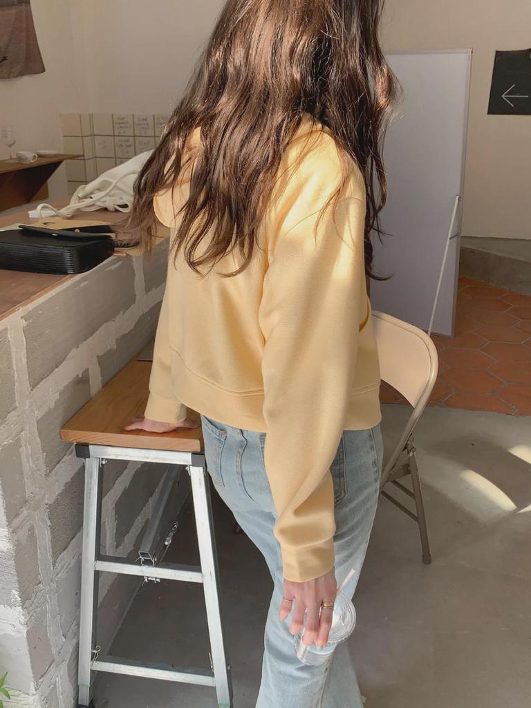 Женская розовая короткая толстовка с капюшоном на молнии - повседневный нишевый дизайн весна/лето