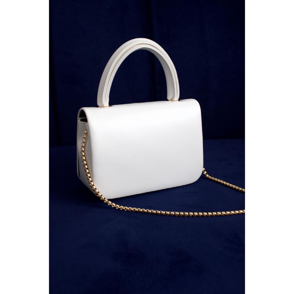 Женская сумка золотого цвета с золотым блестящим ремешком-цепочкой Женская сумка на плечо Сумка для вечернего платья