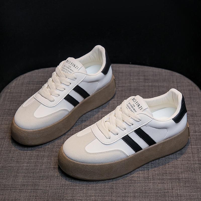 Корейская версия маленьких белых туфель женские 2025 осень новые немецкие кроссовки ретро классика Форрест Гамп обувь универсальная платформа повседневная доска s