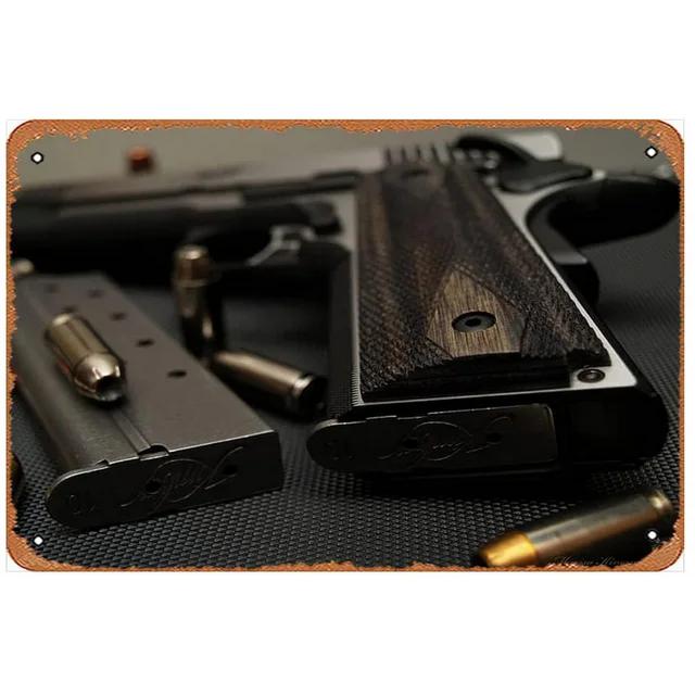 Винтажная военная пистолетная табличка Металлическая жестяная вывеска Настенный декор для мужской пещеры Дома Кафе Сада Клуба Бара Ретро Художественный плакат Железная краска