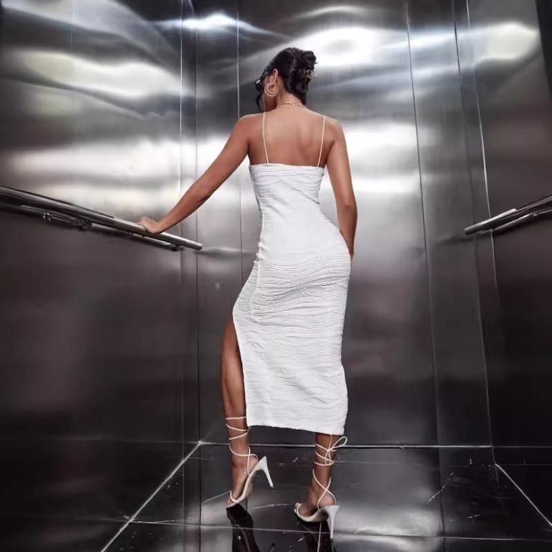Летнее женское сексуальное облегающее платье с разрезом и бретелькой через шею