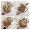 Niche Lychee Pattern Bag 2023 New Handbag Shopping Basket Female Bag Bucket Bag Simple Mother Bag Crossbody Bag