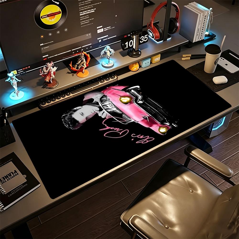 Elvis Presley Large Mouse Pad Gaming Laptop Mouse Pad Study Desk Mat Non-Slip Rubber Bottom Perfect for Office Laptop Gaming Setup