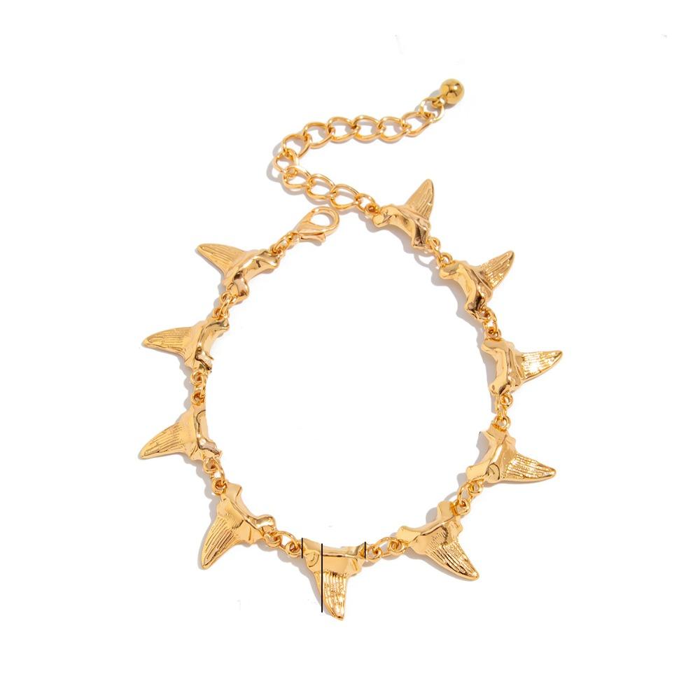 Необычное колье с шипами-заклепками, металлическая подвеска в виде акульих зубов, браслет, модная мужская цепочка для ключиц, для вечеринки