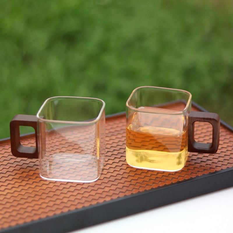 Стеклянная чашка для чая в древнем стиле, набор для чая Кунг-фу для приема гостей, чайная чашка, деревянная ручка, термостойкое стекло, однослойная, маленькая квадратная чашка