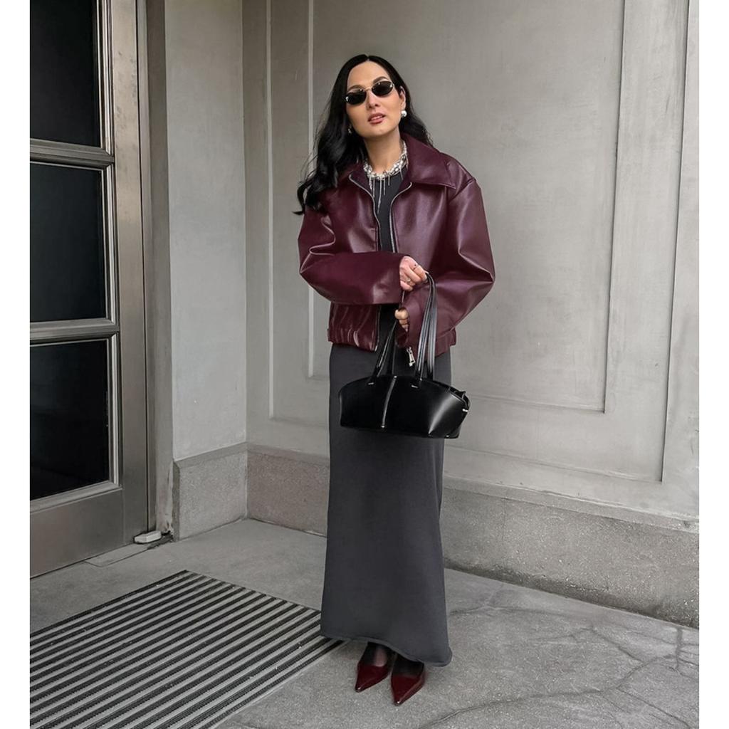 Кожаная куртка в мотоциклетном стиле Осень и Зима Новая Свободная Куртка Модная Кожаная Куртка Новое Женское Пальто