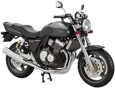 Aoshima Bunka Kyozaisha The Bike Series Honda NC31 CB400 SUPER FOUR 1992 года, пластиковая модель 1/12 № 10