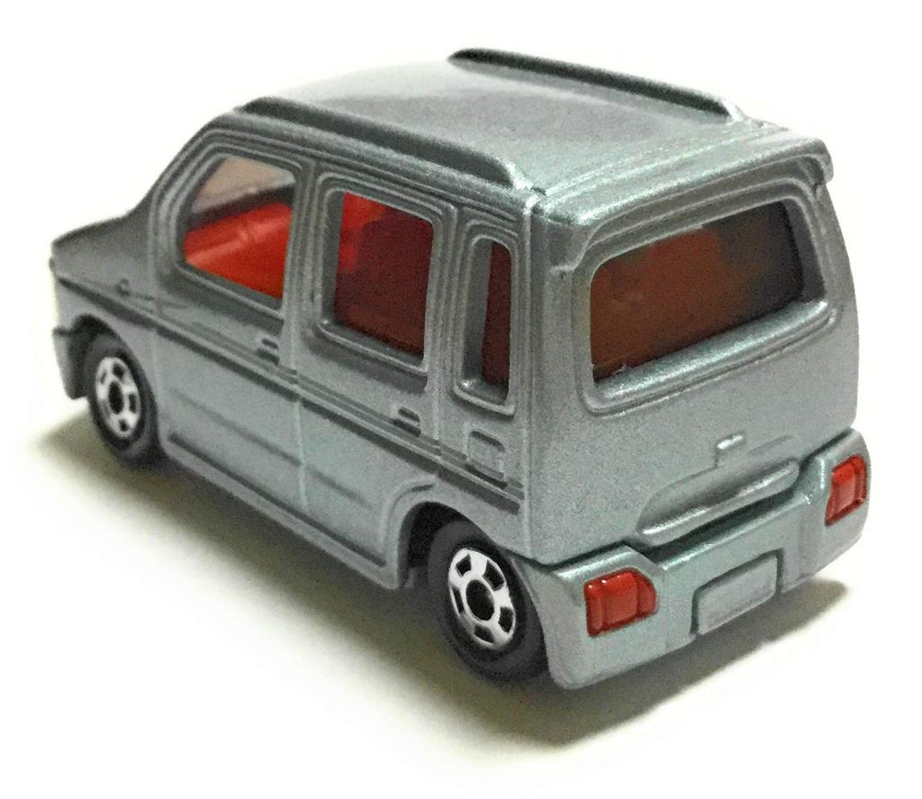 Tomica Red Box 71 First Generation Suzuki Wagon R Silver Red TOMY Logo 1/57