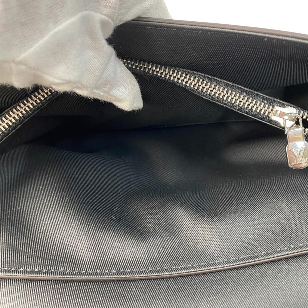 Подержанная мужская кожаная сумка через плечо LOUIS VUITTON Серая