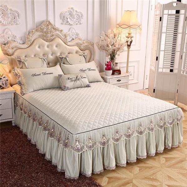 Роскошное кружевное покрывало принцессы, простыни-юбки, утолщенная стеганая простыня, постельное белье, нескользящий наматрасник Queen King для королевы