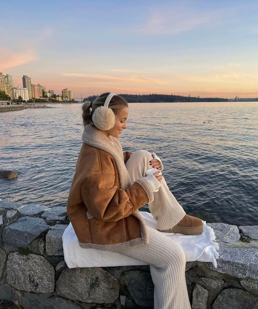 Женское шерстяное пальто в американском ретро стиле из кожи и меха с лацканами, Осень/Зима 2024