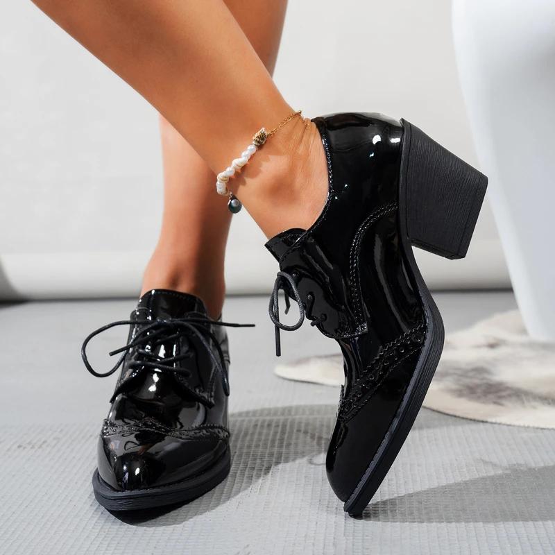 Женские туфли на высоком каблуке с острым носком, туфли-лоферы на каблуке со шнуровкой, тренд Весна 2025, новые туфли-лодочки на массивном каблуке, классические женские сандалии